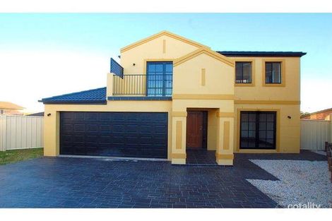 Property photo of 4 Kelman Close Edensor Park NSW 2176