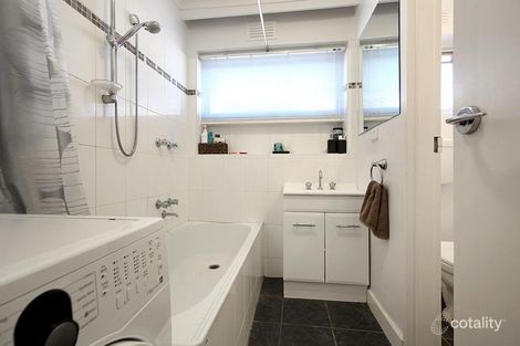 Property photo of 1/32 Tranmere Avenue Carnegie VIC 3163