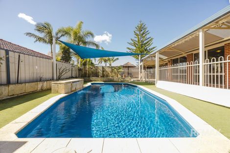 Property photo of 27 Cantrell Circuit Landsdale WA 6065
