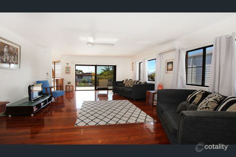 Property photo of 9 Pontee Parade Alexandra Headland QLD 4572