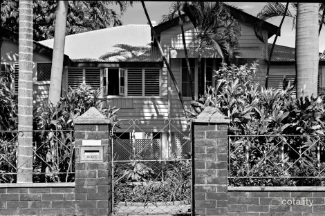 1 Crauford St, West End, QLD 4810
