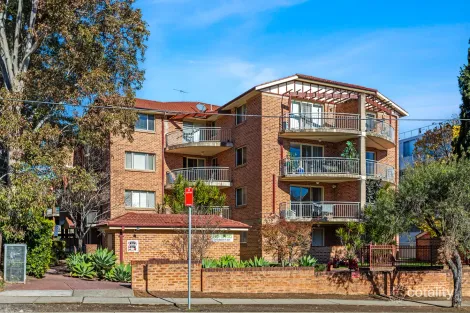 26/8 Fourth Ave, Blacktown, NSW 2148