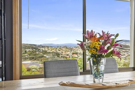 Property photo of 26 Robin Court Lindisfarne TAS 7015