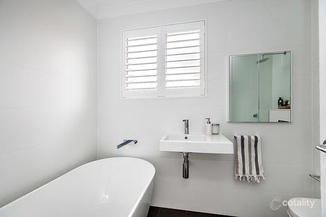 Property photo of 5/7 Bortfield Drive Chiswick NSW 2046