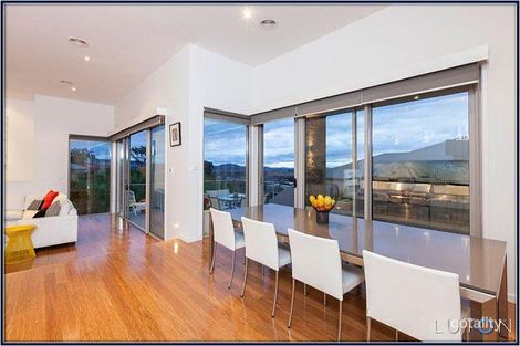 Property photo of 16 Nicholii Loop Jerrabomberra NSW 2619