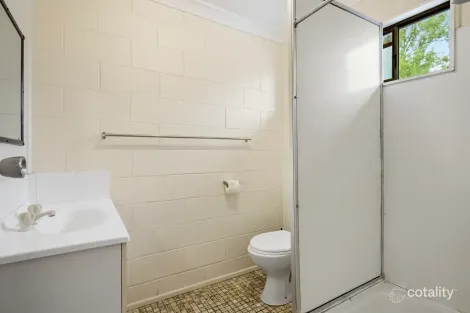 Property photo of 1/9 Salmon Street Cannonvale QLD 4802