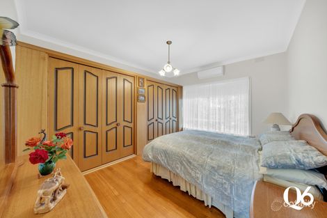 Property photo of 22 Thorndon Drive St Albans VIC 3021