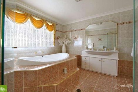 Property photo of 29 Newing Circuit Kiama Downs NSW 2533