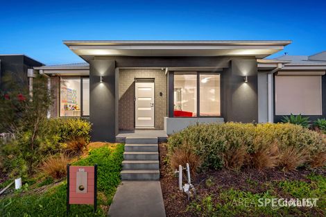 Property photo of 198 Wheelers Park Drive Cranbourne North VIC 3977
