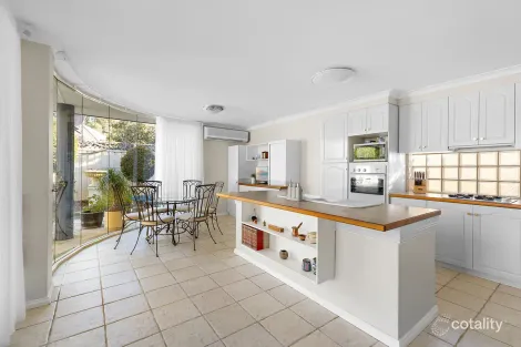 Property photo of 25 Chatsworth Gate Canning Vale WA 6155