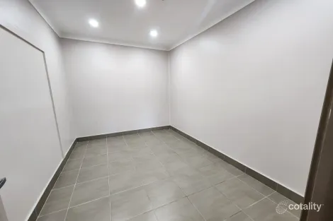 Property photo of 1/8 Hume Highway Warwick Farm NSW 2170