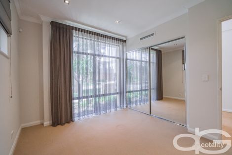 Property photo of 18 Heirisson Way North Coogee WA 6163