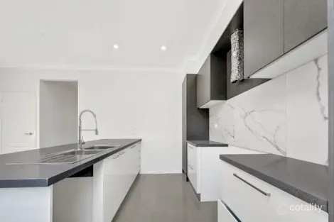 Property photo of 88 Tesselaar Road Wollert VIC 3750