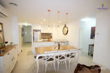 Property photo of 2 Ann Maree Court Point Cook VIC 3030