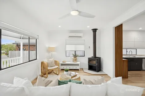 Property photo of 16 George Hely Crescent Killarney Vale NSW 2261