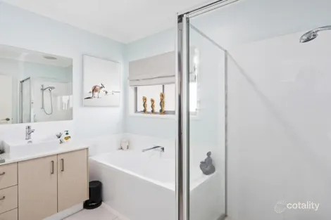 Property photo of 5/20 Careel Close Helensvale QLD 4212