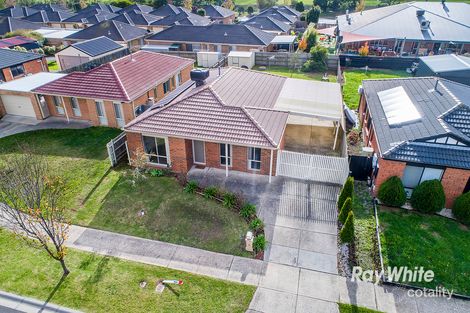 Property photo of 10 Kismet Close Cranbourne West VIC 3977