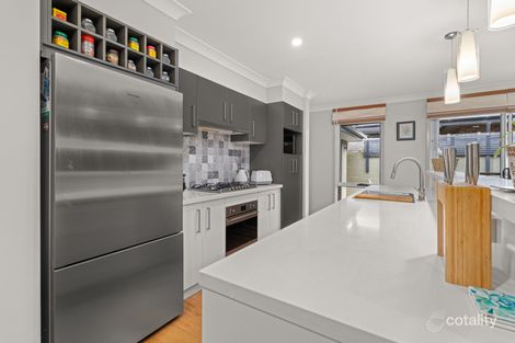 Property photo of 18 Jade Place Meroo Meadow NSW 2540