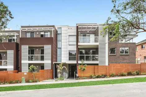 Property photo of 1/4-8 Pearce Avenue Peakhurst NSW 2210