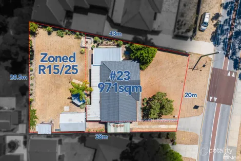 Property photo of 23 Lowanna Way Armadale WA 6112