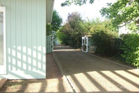 Property photo of 14 The Boulevarde Kooringal NSW 2650