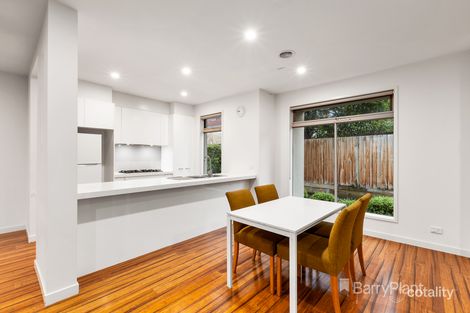 Property photo of 2/833 Station Street Box Hill North VIC 3129