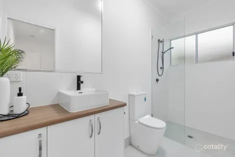 Property photo of 41 Jak Gee Street Redlynch QLD 4870