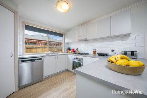 Property photo of 11 Marsh Crescent Sunbury VIC 3429