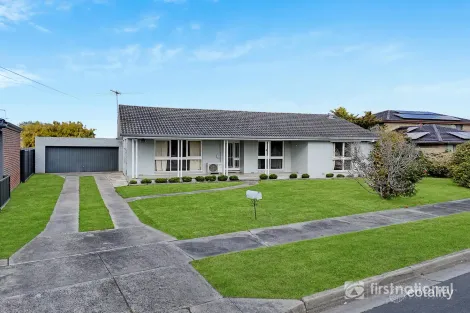 4 Kirra Ct, Pakenham, VIC 3810