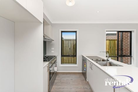 Property photo of 233 Pink Hill Boulevard Officer VIC 3809