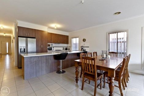 Property photo of 6 Walling Way Doreen VIC 3754