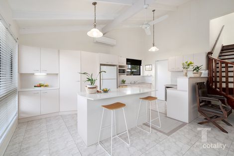Property photo of 34 Greenmeadow Road Mansfield QLD 4122