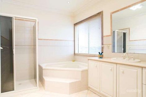 Property photo of 10 Garnet Street Essendon West VIC 3040