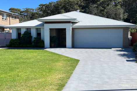 30 John Penn Dr, Tomakin, NSW 2537