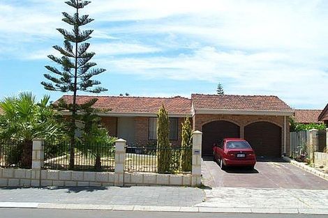 Property photo of 4 Davit Place Ocean Reef WA 6027