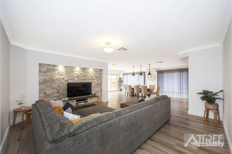 Property photo of 8 Chicladoo Close Canning Vale WA 6155