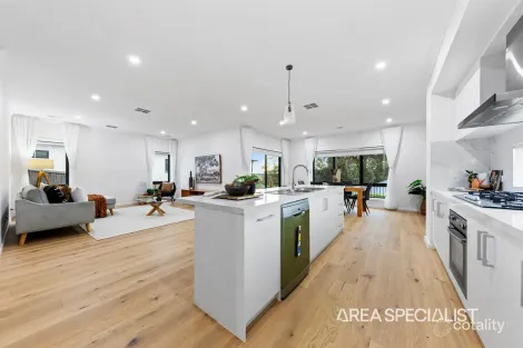 Property photo of 1 Boulton Place Drouin VIC 3818