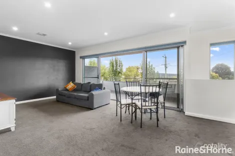 Property photo of 1/74 Uriarra Road Crestwood NSW 2620