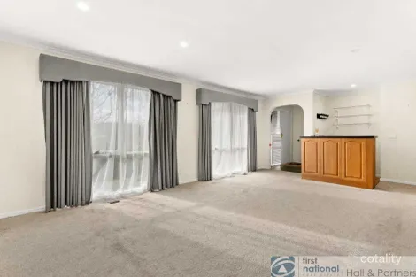 Property photo of 13 Bournevale Drive Berwick VIC 3806