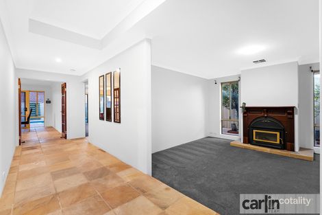 Property photo of 11 Lakefront Avenue Beeliar WA 6164