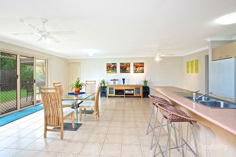 Property photo of 8 Ursula Place Wynnum West QLD 4178