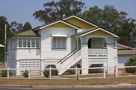 4 Ross St, Burrum Heads, QLD 4659