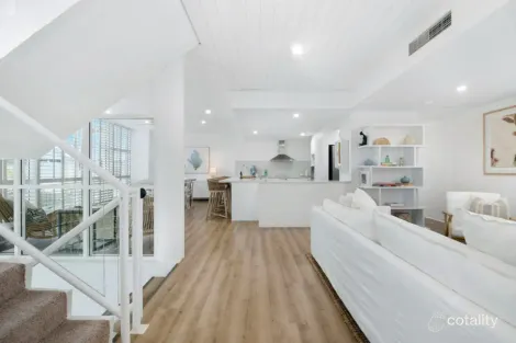 Property photo of 1/196B Hedges Avenue Mermaid Beach QLD 4218