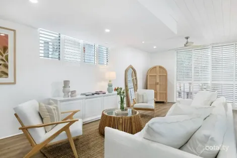 Property photo of 1/196B Hedges Avenue Mermaid Beach QLD 4218