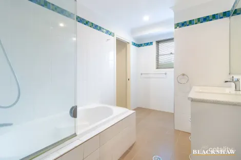 Property photo of 20 Hyland Drive Bungendore NSW 2621