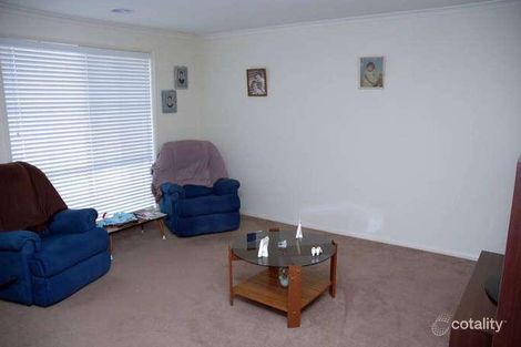 Property photo of 8 Wicklow Drive Cranbourne VIC 3977