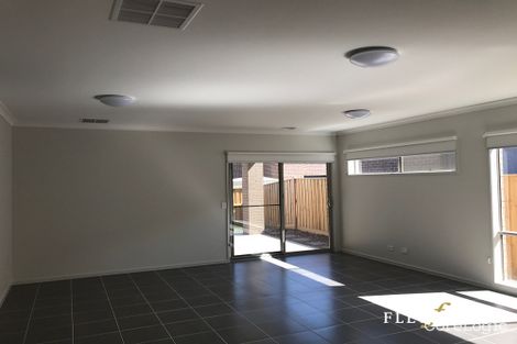 Property photo of 5 Silage Way Wyndham Vale VIC 3024