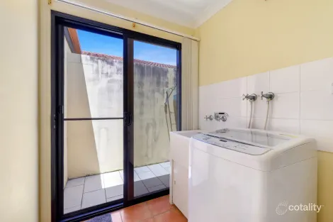 Property photo of 2/56 Hollywell Road Biggera Waters QLD 4216