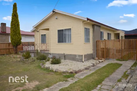 13 Falcon Rd, Claremont, TAS 7011
