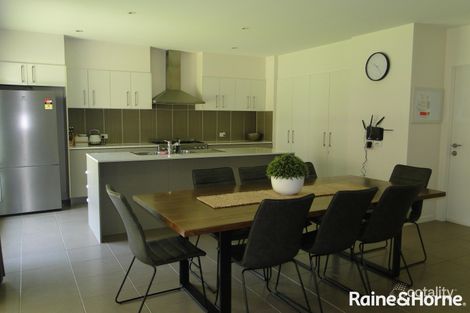 Property photo of 19 Telopea Place Kirkwood QLD 4680